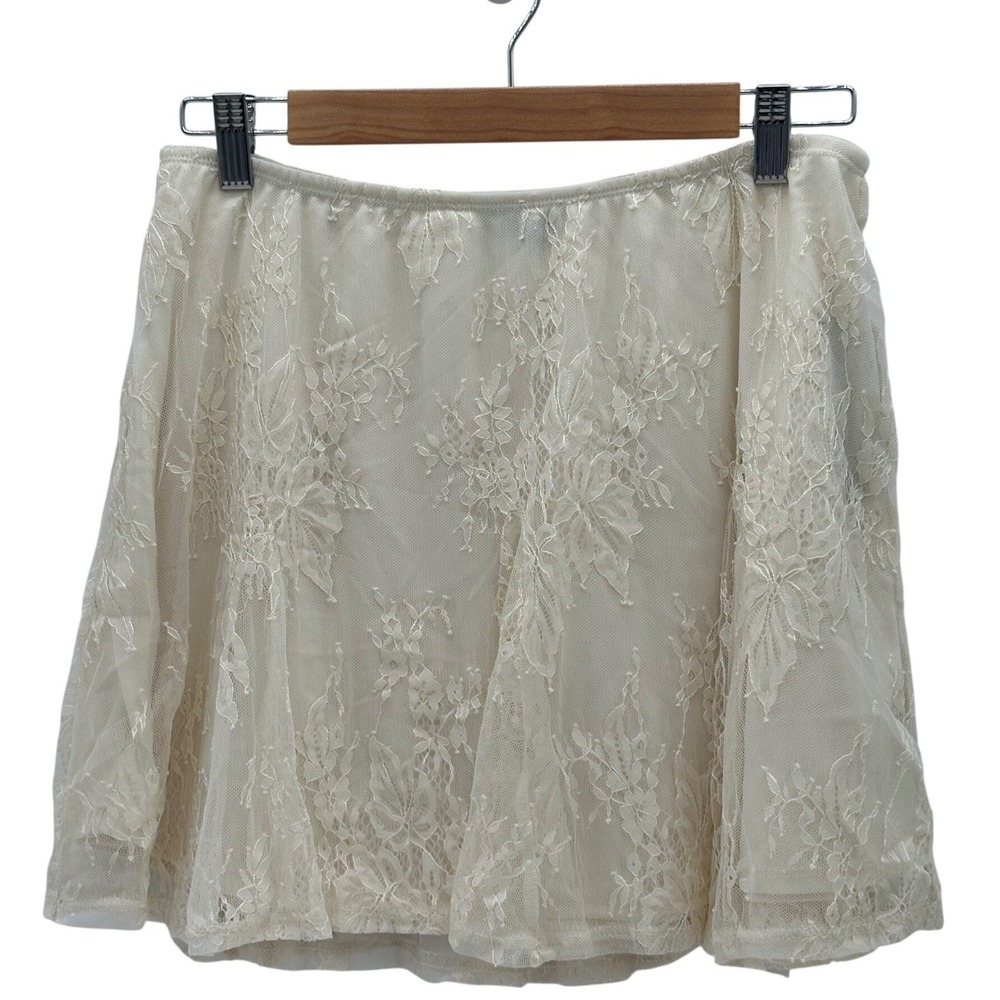 NWT‎ | Cream Color Lace Mini Skirt